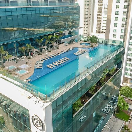 Estelar Cartagena De Indias Hotel Y Centro De Convenciones Exteriér fotografie Hotel's rooftop pool