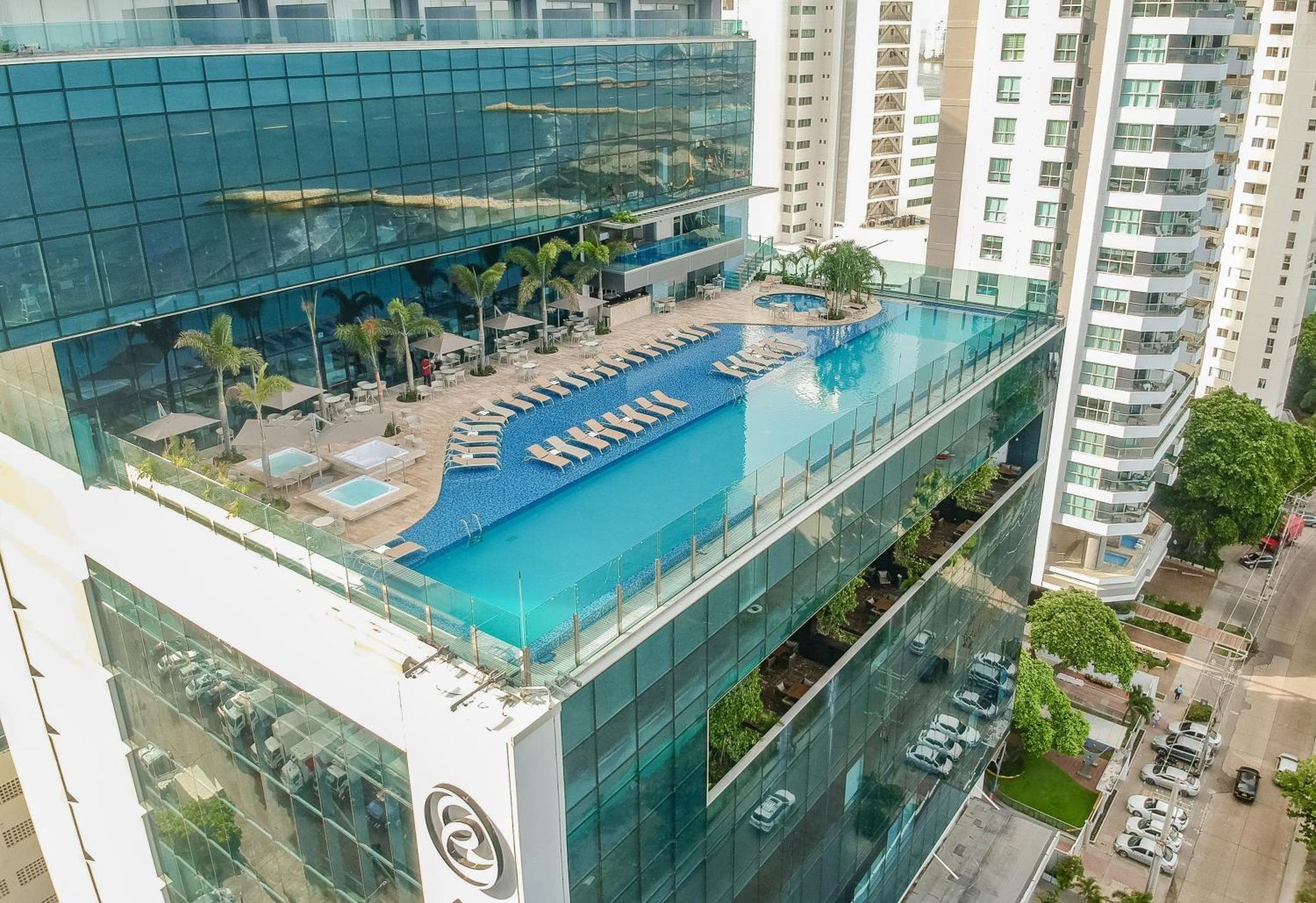Estelar Cartagena De Indias Hotel Y Centro De Convenciones Exteriér fotografie Hotel's rooftop pool